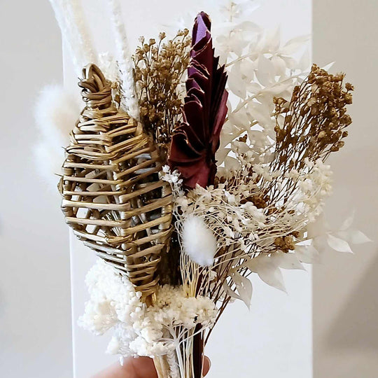 dried arrangement dried floral holiday centerpiece spring centerpiece christmas time floral workshop hands on workshop diy workshop dried floral workshop guelph spring bouquet workshops near me guelph workshops mothers day craft things to do with mom mothers day guelph