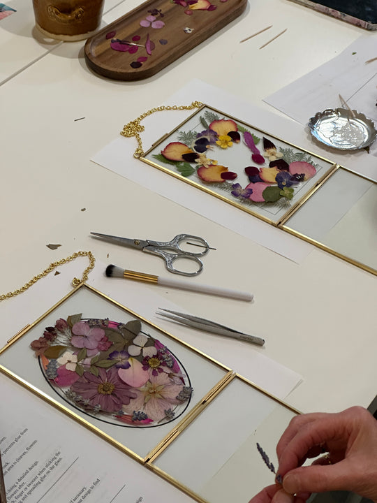 dried floral workshop in frames framed flowers preserving flowers workshops near me