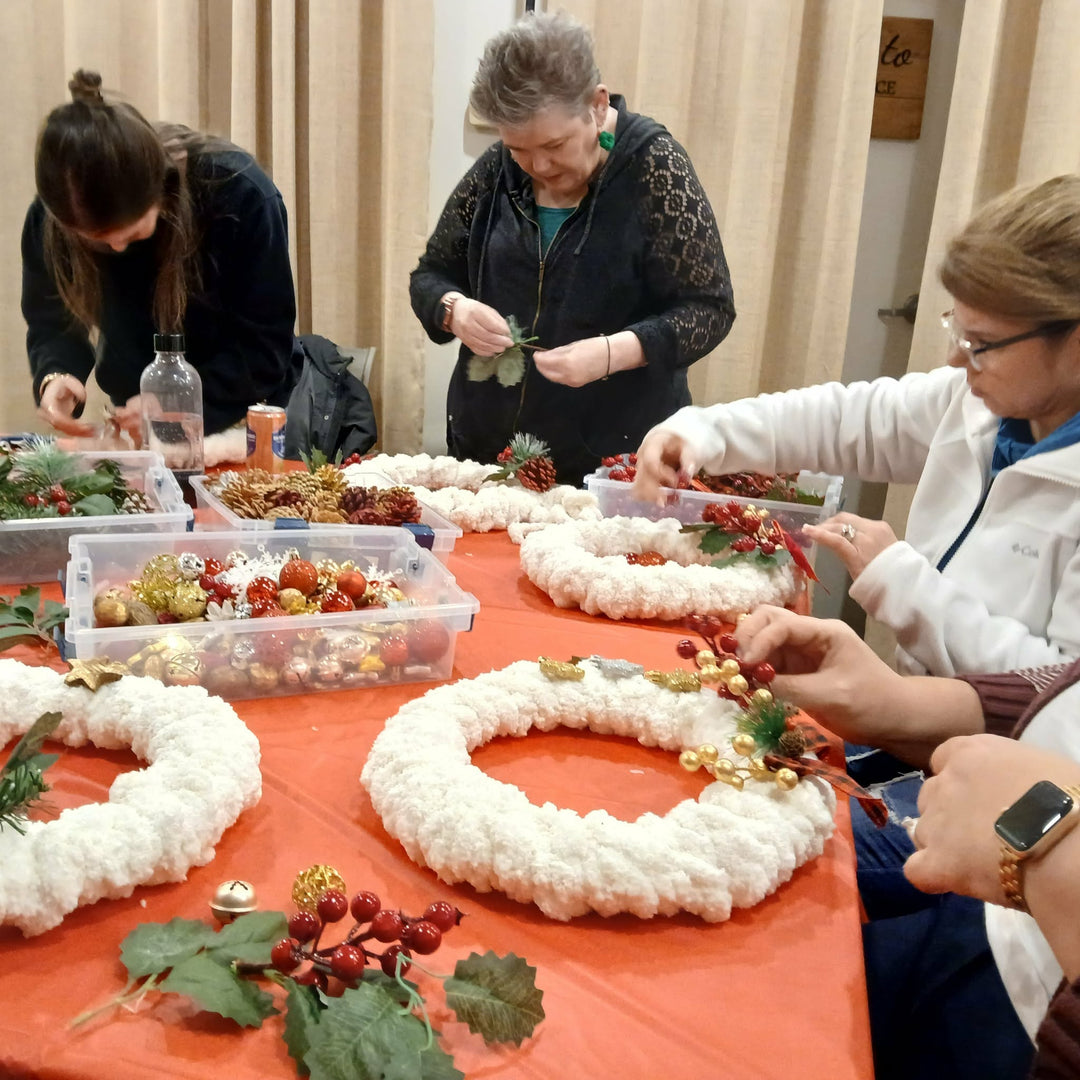 christmas wreath holiday wreath girls night guelph